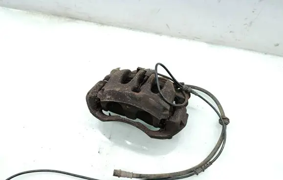 Mercedes-Benz Vito Viano W447 Front brake caliper 928909