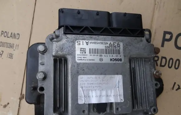 Alfa Romeo 159 Engine control unit/module ECU 51822365