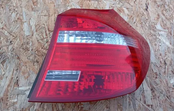 Rear/tail lights