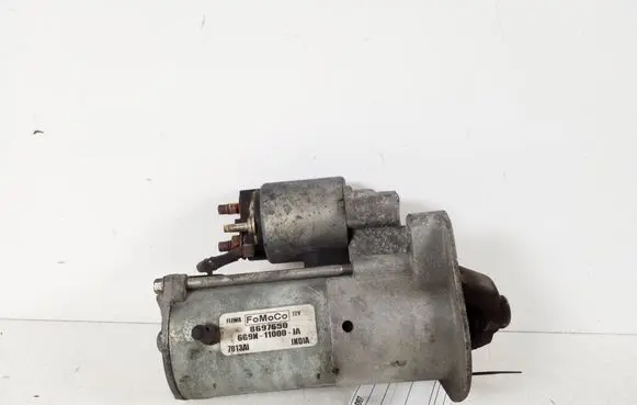 Volvo V70 Starter motor 8697650