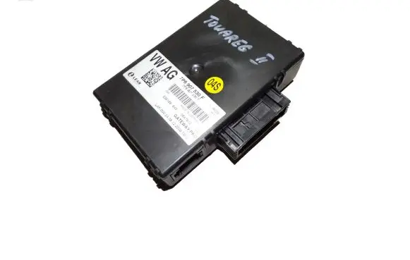 Volkswagen Touareg II Gateway control module 7P6907530F
