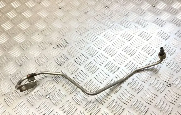 Volkswagen PASSAT B8 Exhaust gas pipe 04L131532F