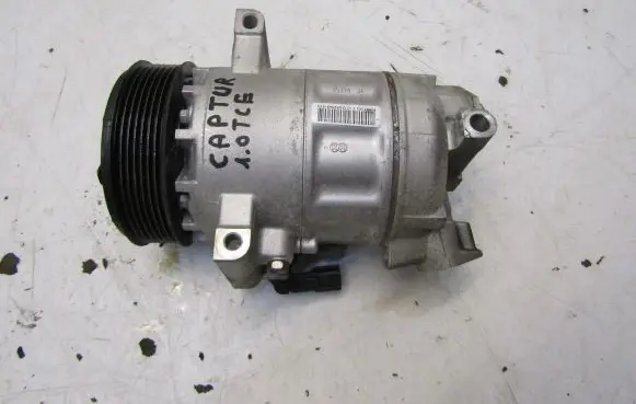 Renault Captur II Air conditioning (A/C) compressor (pump) 926004423R