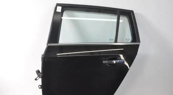Chevrolet Cruze Rear door 