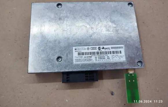 Audi A4 S4 B8 8K Bluetooth control unit module 8T0862335E