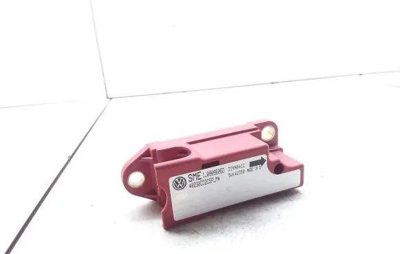 Volkswagen Golf IV Airbag deployment crash/impact sensor 1J0909606D 33990412
