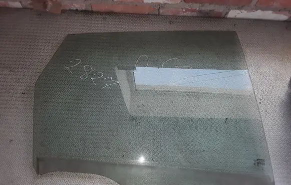 Renault Scenic II - Grand scenic II Rear door window glass