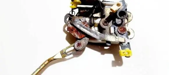 Hyundai Lantra I Front door lock 92l24