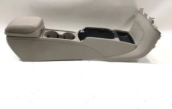 Volvo V50 Center console
