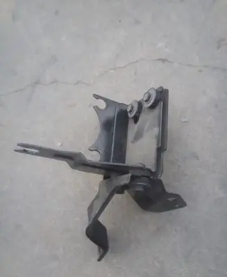 Nissan Qashqai ABS pump bracket 