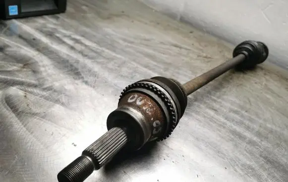 Mitsubishi Outlander Rear driveshaft