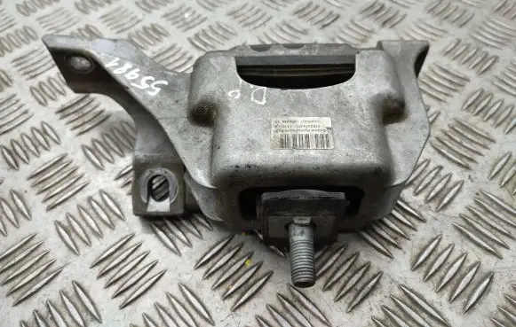 Mini One - Cooper Clubman R55 Engine mount bracket 6782374