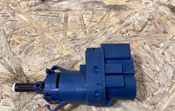 Land Rover Discovery 5 Brake pedal sensor switch Gpla9g854aa LR072647
