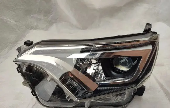 Toyota RAV 4 (XA40) Headlight/headlamp W3049K02