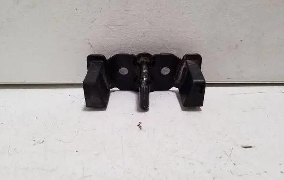 Ford Galaxy Trunk lock loop 