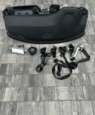 Nissan Leaf II (ZE1) Airbag set 