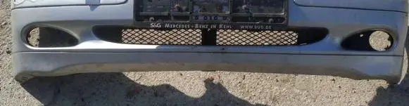 Mercedes-Benz C W203 Front bumper pilkas