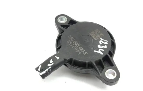 Audi A1 Camshaft vanos timing valve 05C906423E 6178PF1
