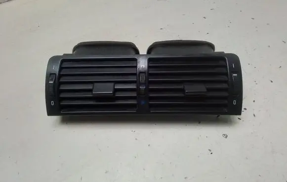 BMW 3 E46 Dash center air vent grill 8363199