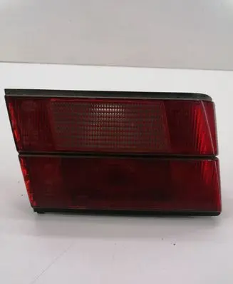 BMW 5 E34 Tailgate rear/tail lights 8769R23 1384011L