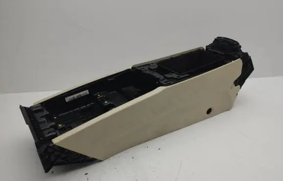 Maserati Ghibli Center console 06700190530