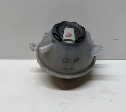 Coolant expansion tank/reservoir
