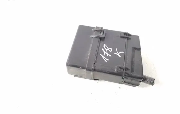 Infiniti Q70 Y51 Other relay 2523079918 2523079917