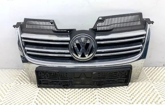 Volkswagen Golf V Front grill 1K5853653C