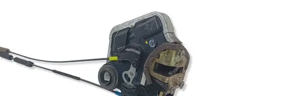 Toyota Avensis T250 Rear door lock 4K0923 8PIN