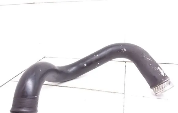 Volvo V70 Engine coolant pipe/hose