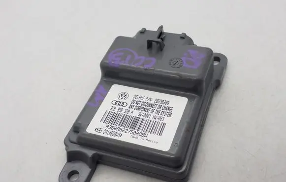 Volkswagen PASSAT CC Seat control module 3C8959339A 28238368