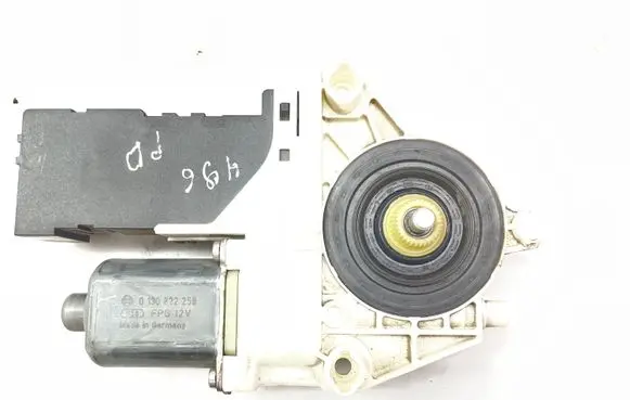 Citroen C6 Front door window regulator motor 0130822259 995249102