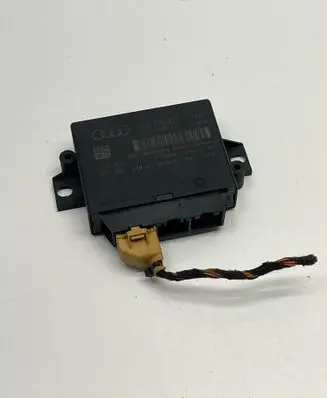 Audi A3 S3 8P Parking PDC control unit/module 8P0919475 07533344