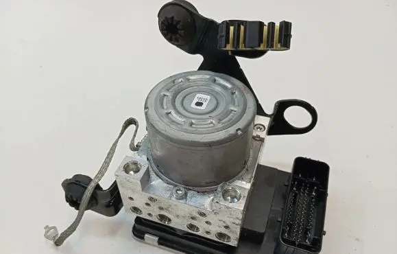 Volvo XC60 ABS Pump 31680099