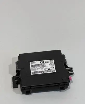 Chrysler Pacifica Keyless (KESSY) go control unit/module P68592117AA 203823087A A2C97654700