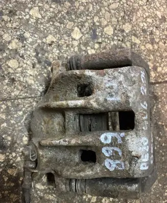 Peugeot 406 Front brake caliper