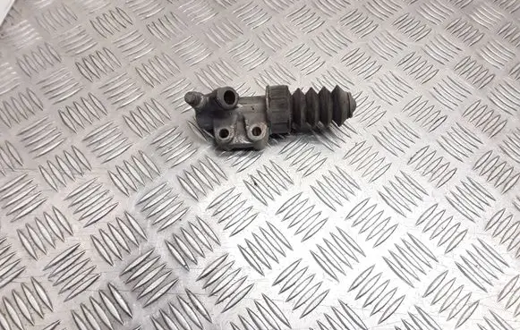 Clutch slave cylinder