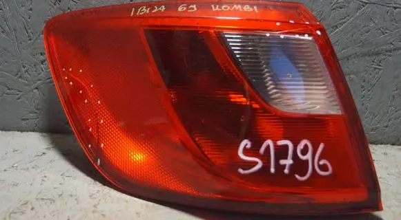 Seat Ibiza IV (6J,6P) Rear/tail lights 6J8945095