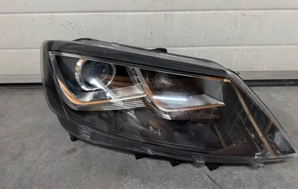 Seat Alhambra (Mk2) Headlight/headlamp 7N5941752