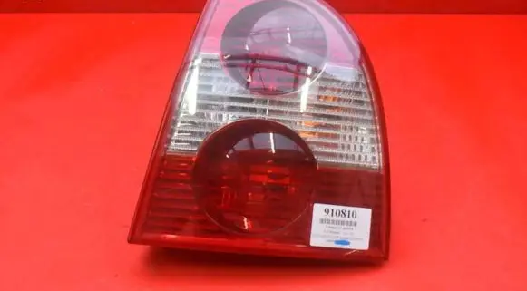 Volkswagen PASSAT B5 Rear/tail lights 28408014