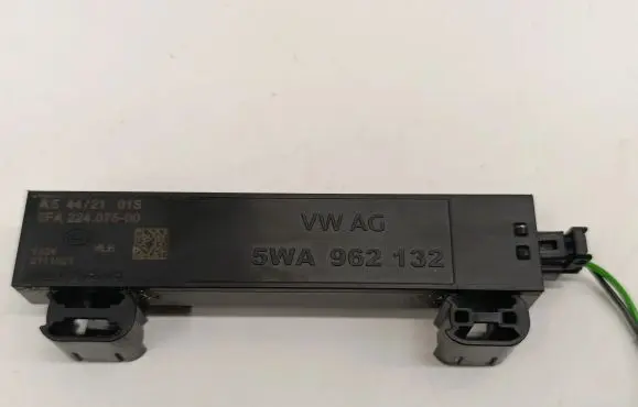 Skoda Enyaq iV Keyless system antenna 5WA962132
