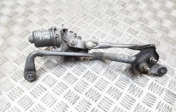 Toyota Yaris Front wiper linkage 