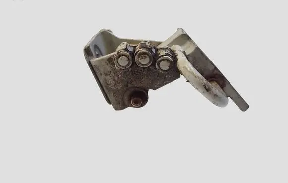 Audi A6 S6 C6 4F Front door lower hinge 8E0831411