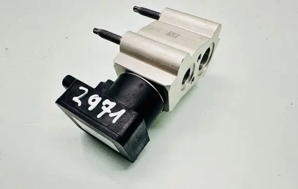 Air conditioning (A/C) expansion valve