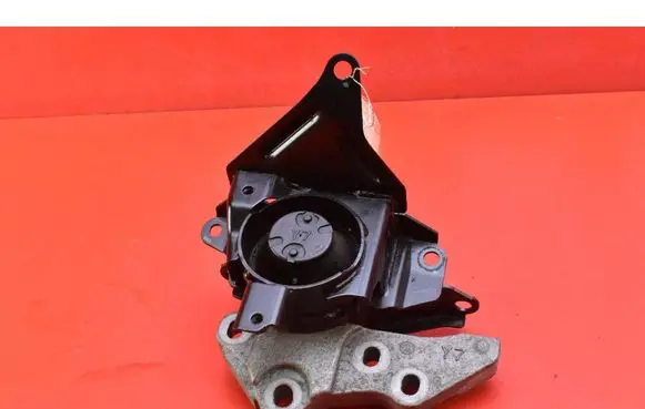 Toyota Corolla E10 Gearbox mounting bracket 
