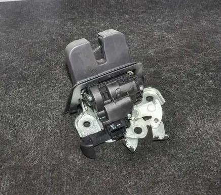 Audi A4 S4 B8 8K Tailgate/trunk/boot lock/catch/latch