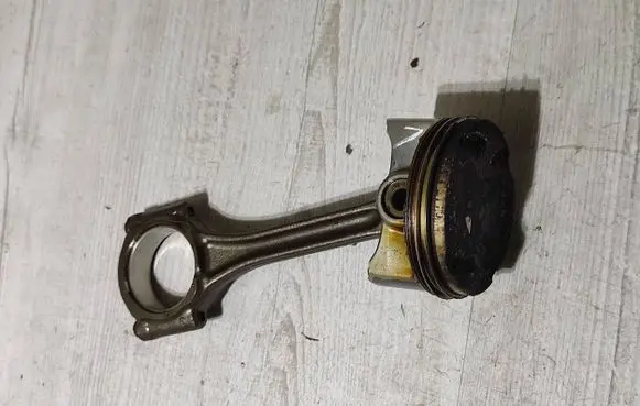 Opel Corsa F Connecting rod/conrod 