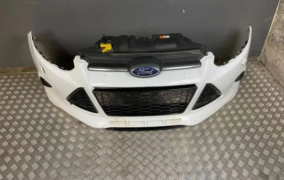 Ford Focus Front bumper BV6T15K867 BM5J17K946A BM5117E778AH