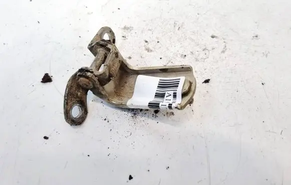 Toyota Yaris Verso Rear door lower hinge