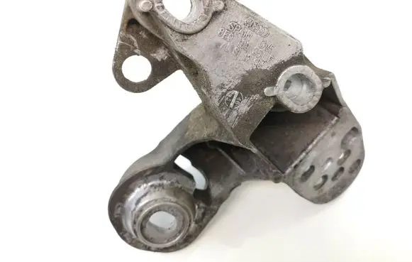 Audi A6 S6 C5 4B Engine mounting bracket 8E0199351F